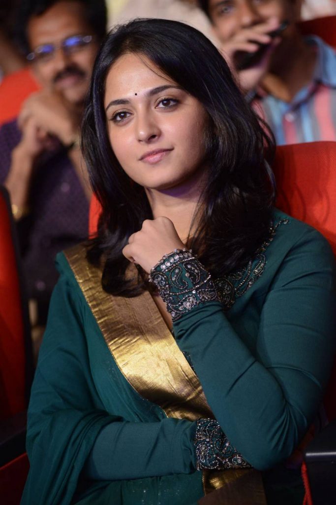 Actress Anushka Shetty Very Beautiful Real Images 6