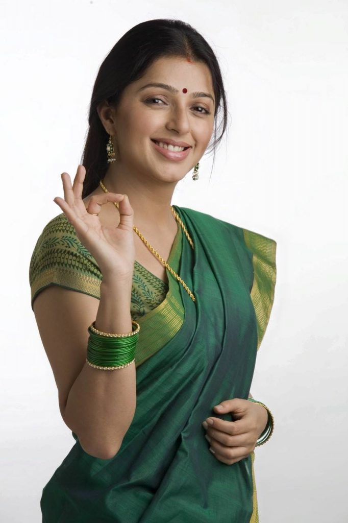 Actress Bhumika Chawla Hot In Saree Images 24