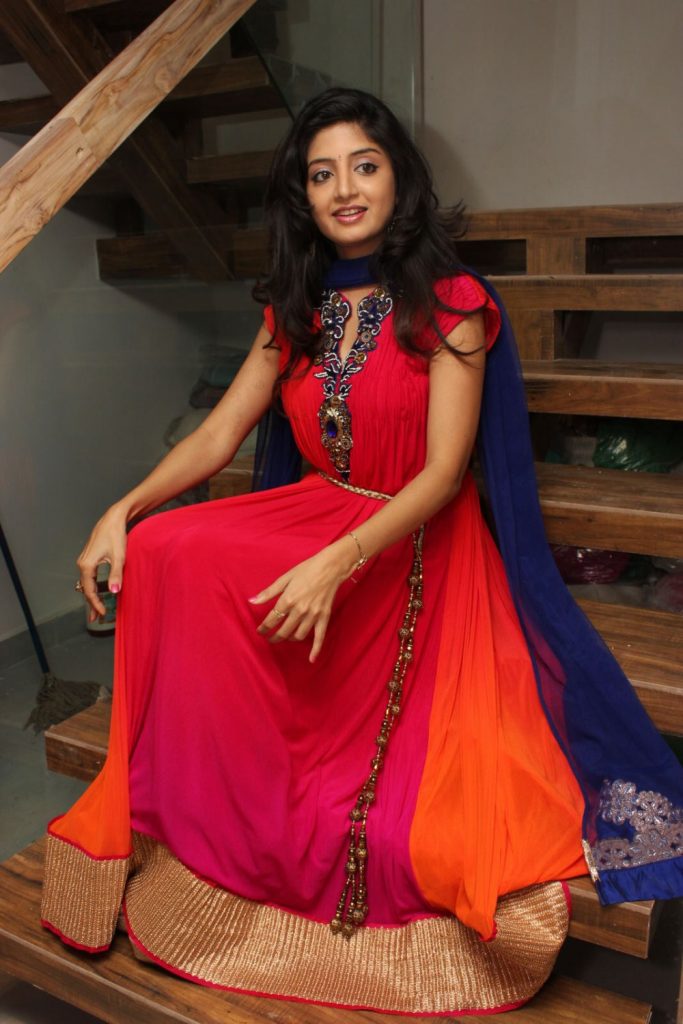 Actress Poonam Kaur Pretty Photos 22