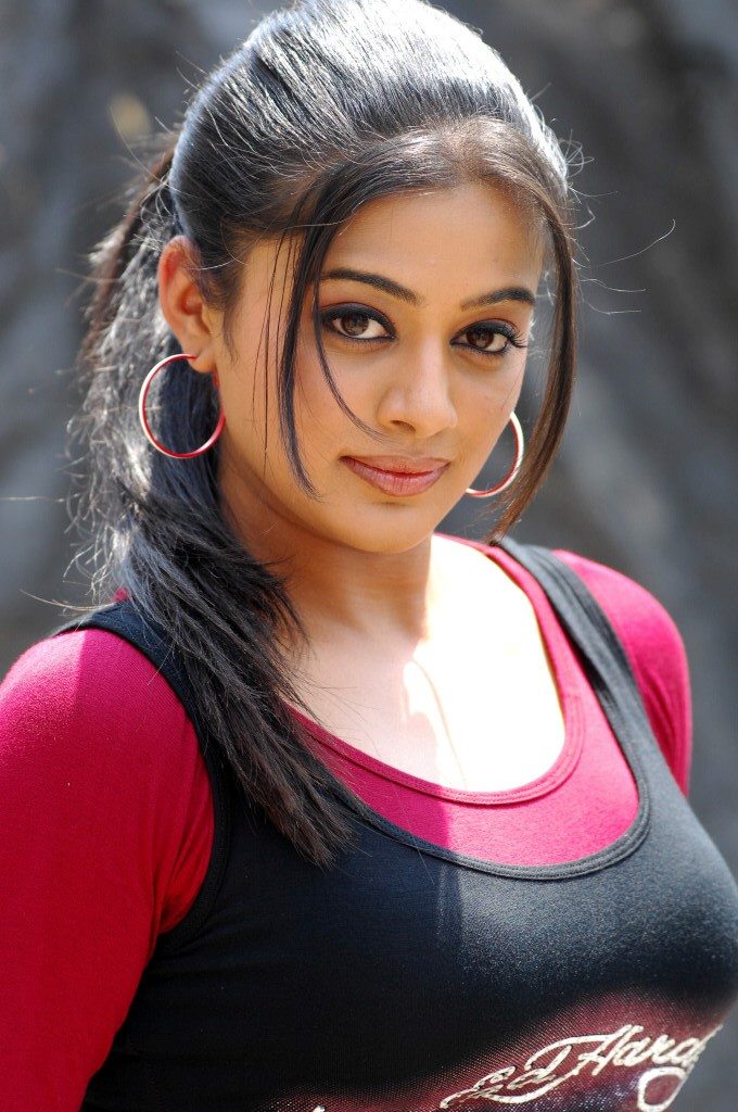 Actress Priyamani Hottest Pictures 16