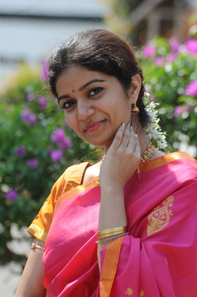 Actress Swathy Reddy Hot In Saree 14