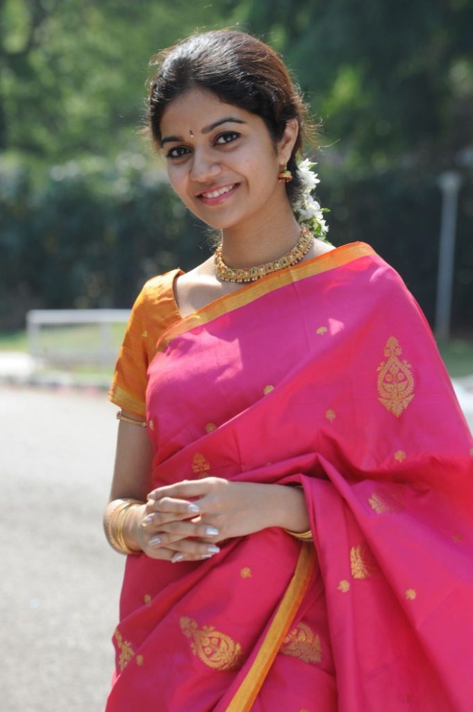 Actress Swathy Reddy Hot In Saree 7