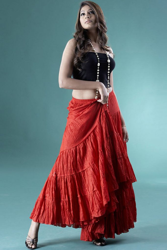 Actress Vijaya Lakshmi Beautiful Sexy Stills 5