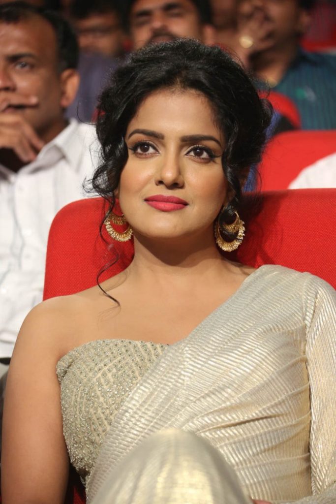 Actress Vishakha Singh @ Rowdy Fellow Movie Audio Launch Stills