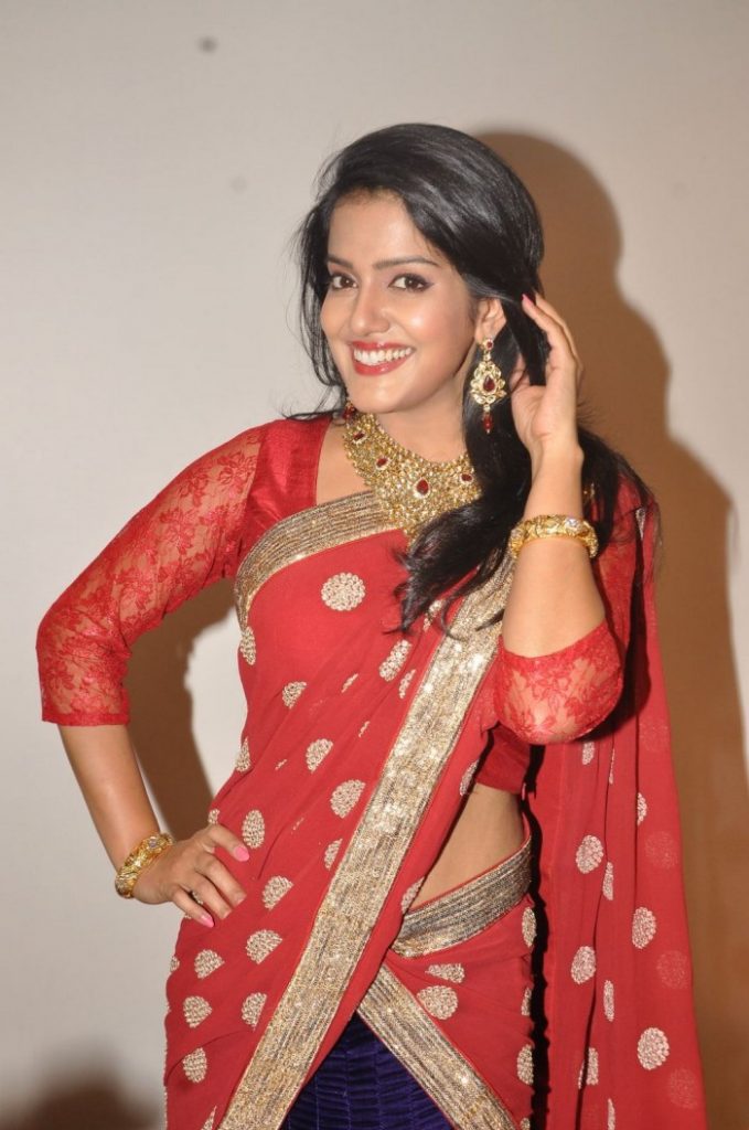 Actress Vishakha Singh Hot Photos At Red Langa Voni