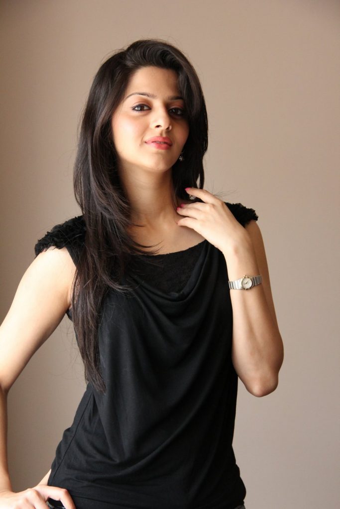 Best Hot Pictures Of Film Actress Vedhika 7