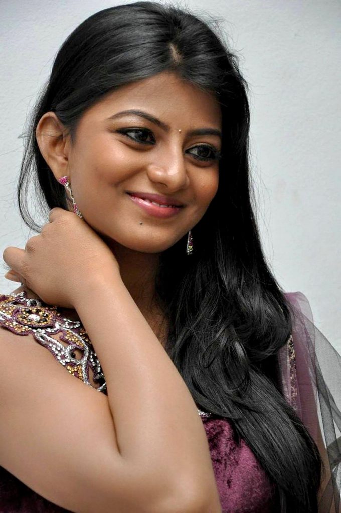 Cute And Lovely Images Of Tamil Film Actress Anandhi 16