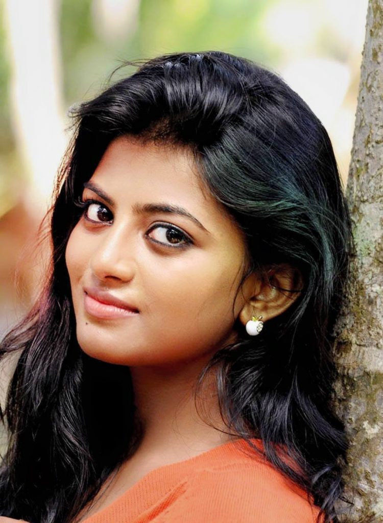 Cute And Lovely Images Of Tamil Film Actress Anandhi 26