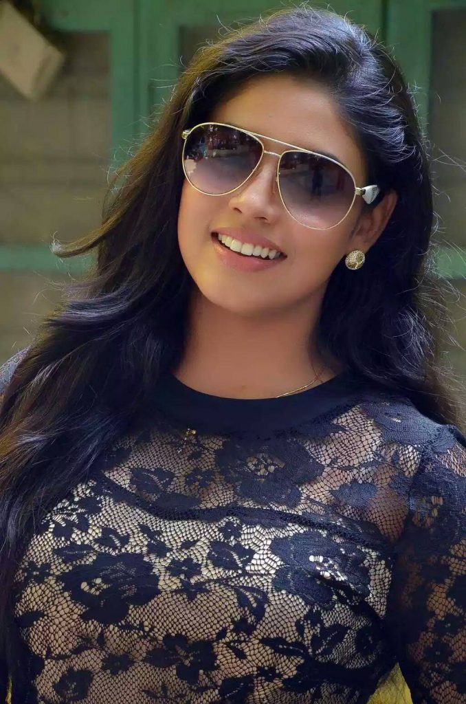 Cute And Lovely Images Of Tamil Film Actress Ineya 27