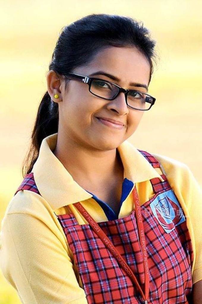 Film Actress Sri Divya Hot In Modern Dress 13