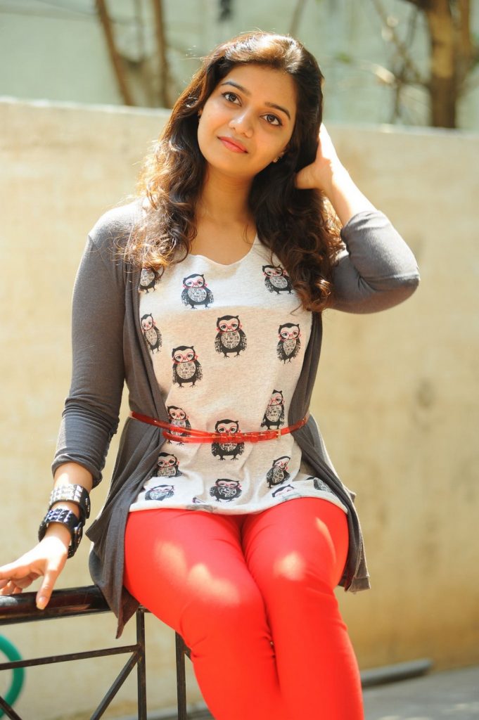 Nice And Hot Actress Swathy Reddy Images 21