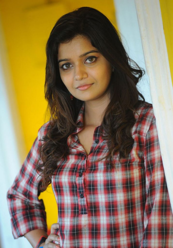 Colors Swathi Photos From Swami Ra Ra Shooting Spot