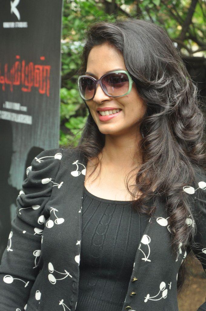 Nice And Hot Tamil Actress Pooja Images 9