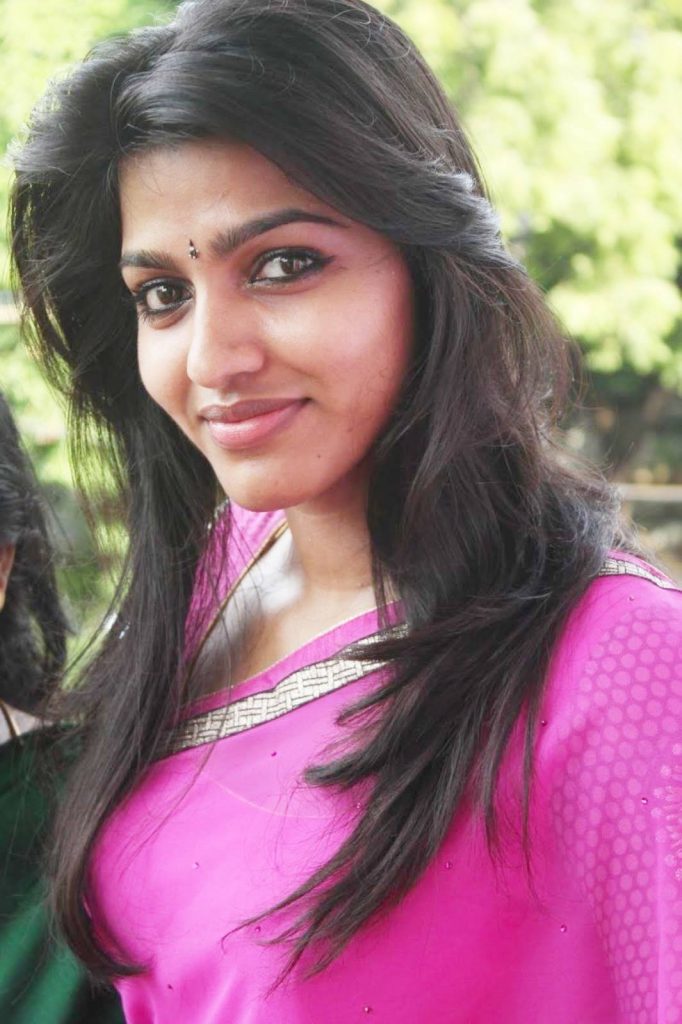 Pretty Beautiful Tamil Actress Dhansika Pics 17