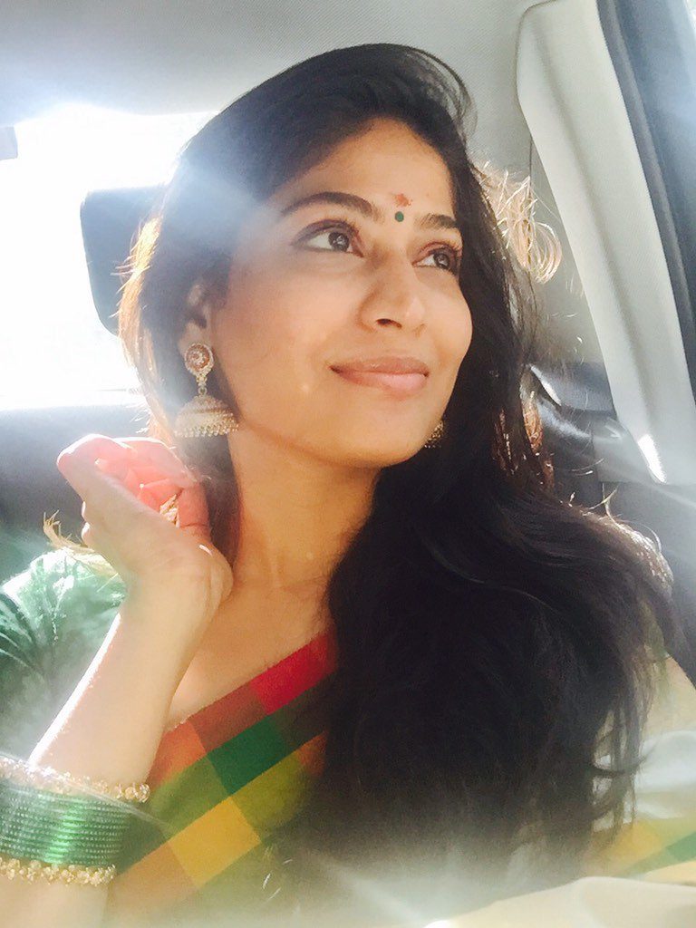 Selfie Images Of Heroine Vijaya Lakshmi 17