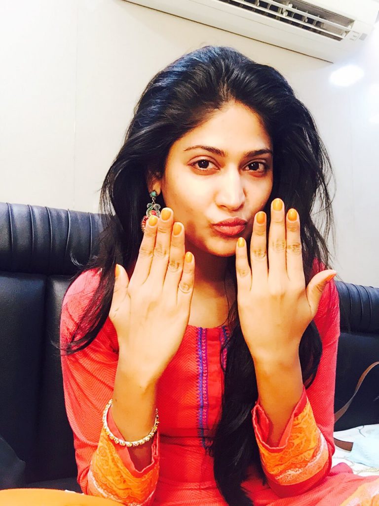 Selfie Images Of Heroine Vijaya Lakshmi 4