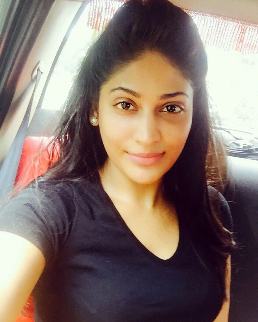 Selfie Images Of Heroine Vijaya Lakshmi 9