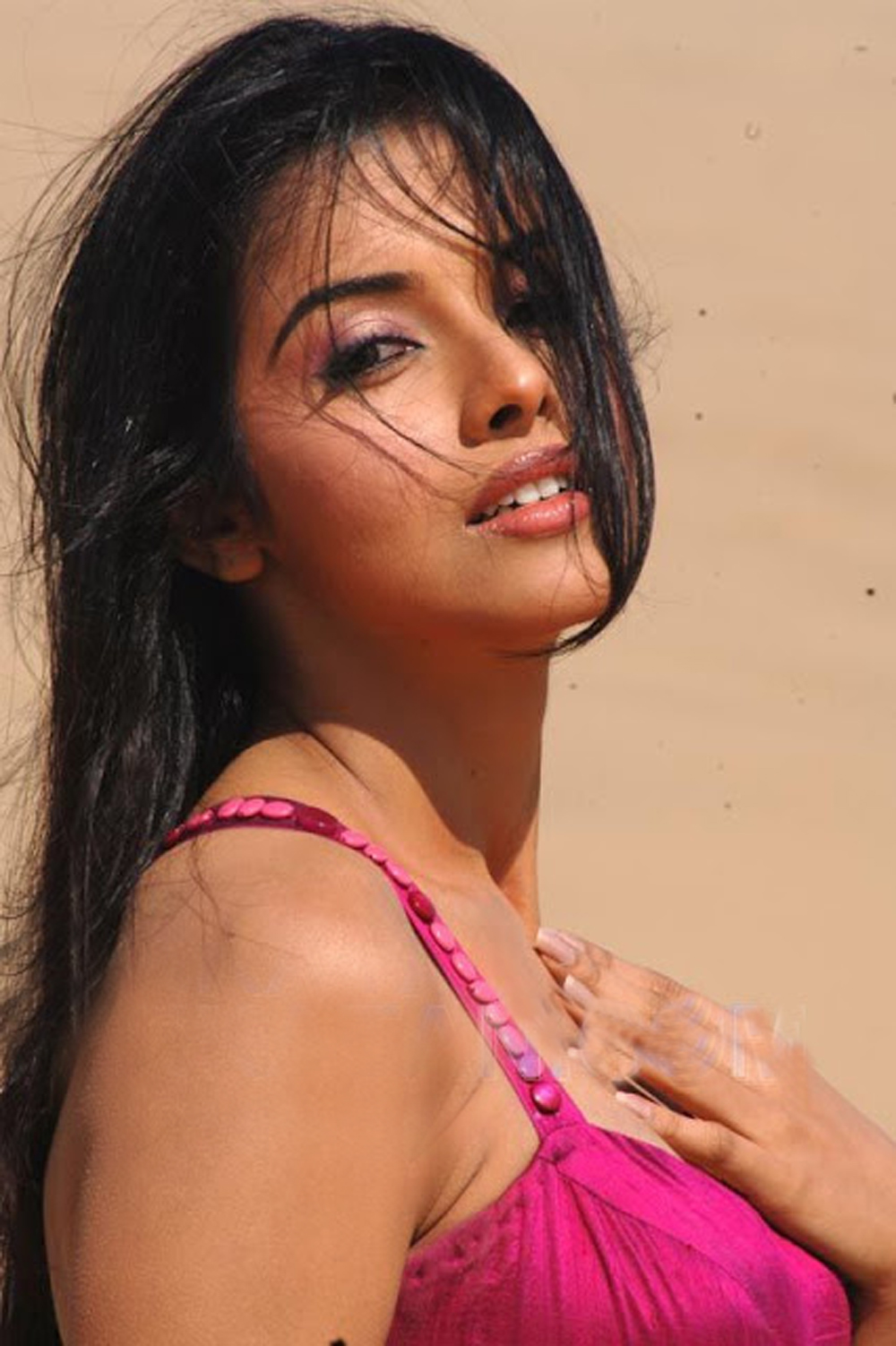 Asin Hot Sex Vidoes - Tamil Film Actress Asin Thottumkal Latest Hot And Sexy Best Pictures -  Cinejolly