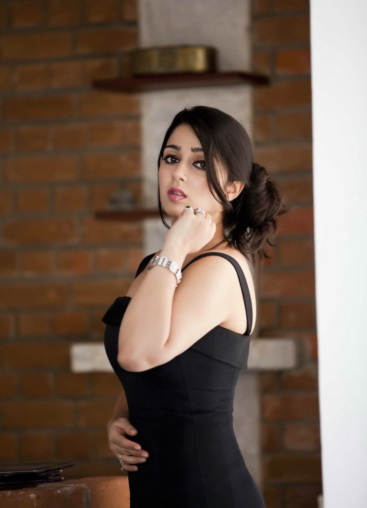 Very Beautiful Real Images Of Actress Charmi Kaur 9