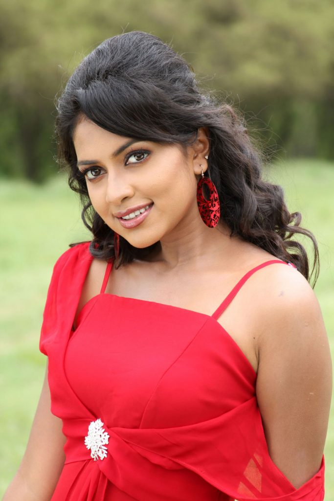 Very Hot And Spicy Images Of Film Actress Amala Paul 9