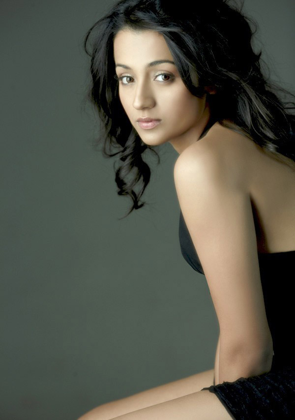 Very Hot And Spicy Images Of Indian Film Actress Trisha Krishnan 14