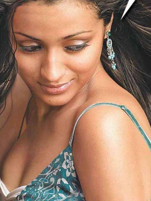 Very Hot And Spicy Images Of Indian Film Actress Trisha Krishnan 25