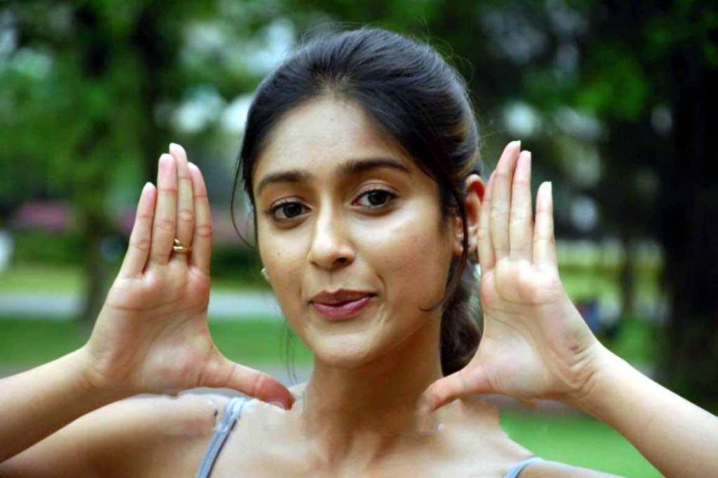 Very Cute Smile Photos Of Film Actress Ileana D’Cruz (25)