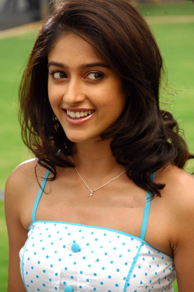 Very Cute Smile Photos Of Film Actress Ileana D’Cruz (26)