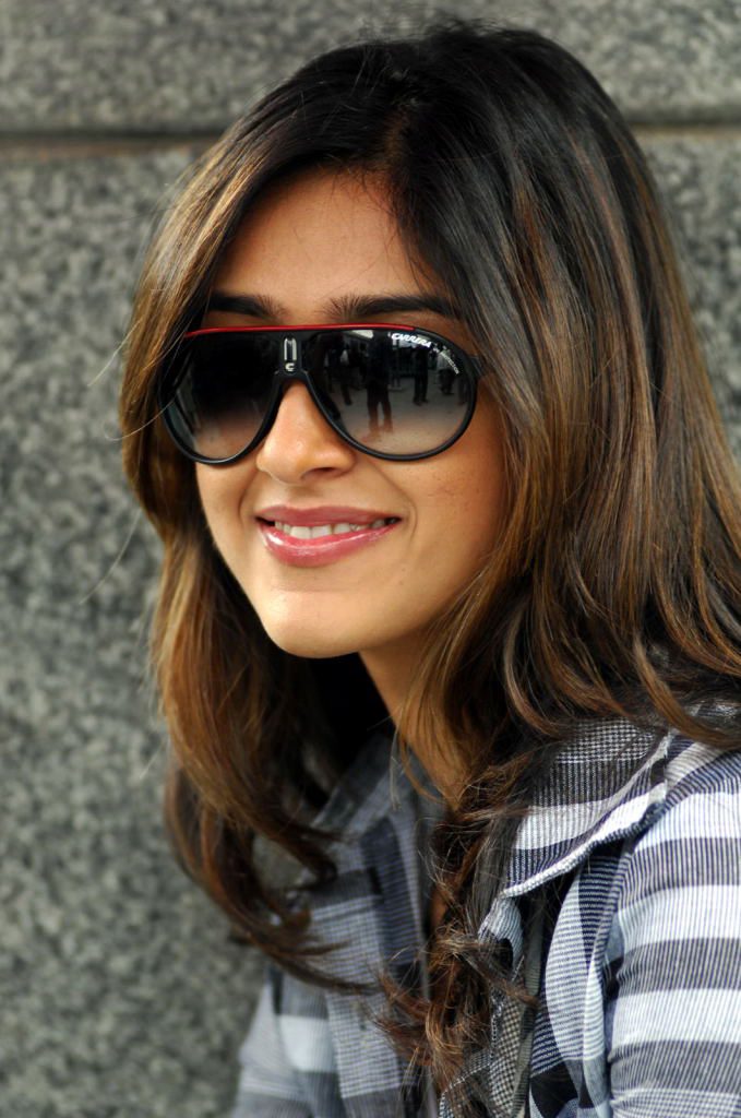 Very Cute Smile Photos Of Film Actress Ileana D’Cruz (9)