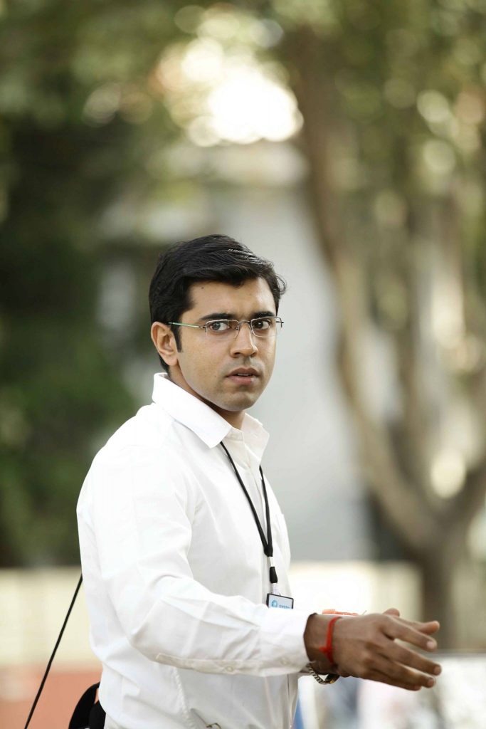 Actor Nivin Pauly Very Cute And Beautiful Photos Images (22)