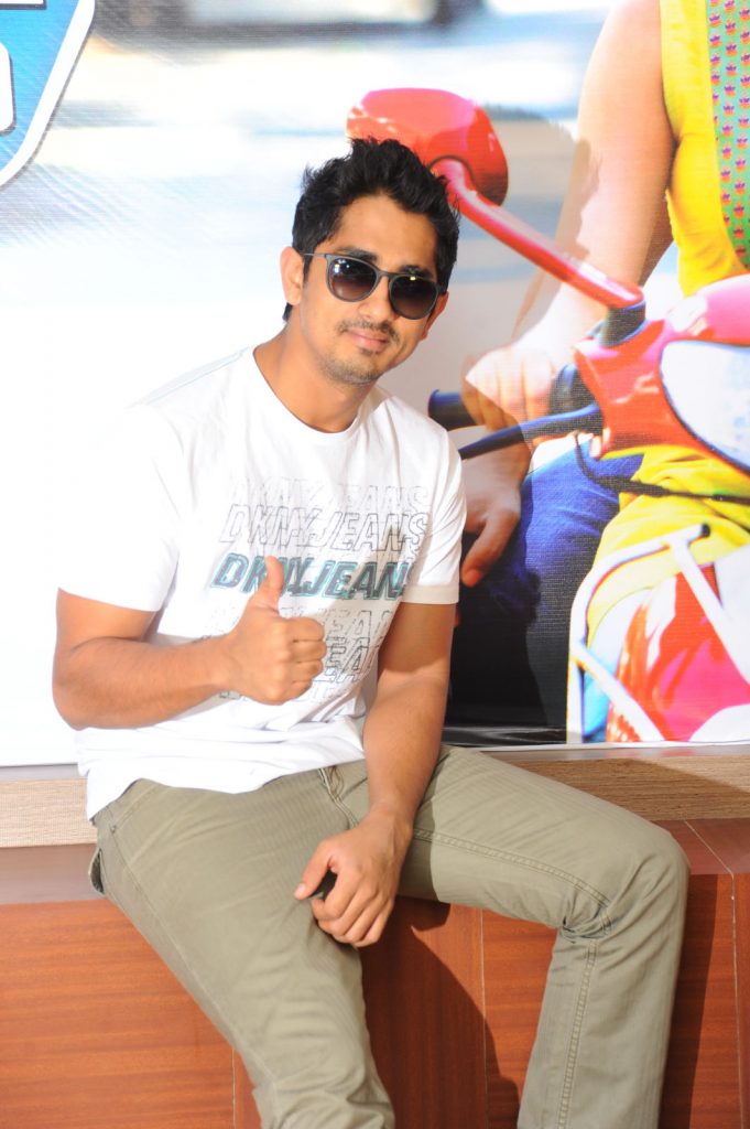 Actor Siddharth Very Cool And Stylish Photos Images Gallery (10)