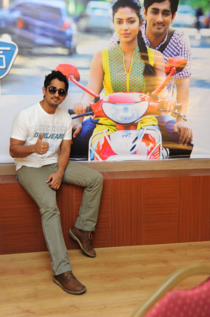 Actor Siddharth Very Cool And Stylish Photos Images Gallery (11)