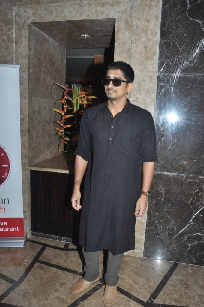 Actor Siddharth Very Cool And Stylish Photos Images Gallery (8)