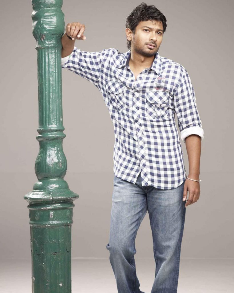 Actor Udhayanidhi Stalin Most Stylish Photos Images Gallery (11)
