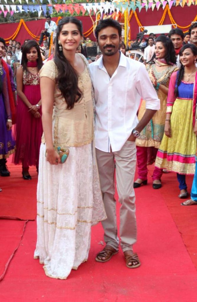 Cool Photo Gallery Of Actor Dhanush With Bollywood Actress Sonam Kapoor (5)