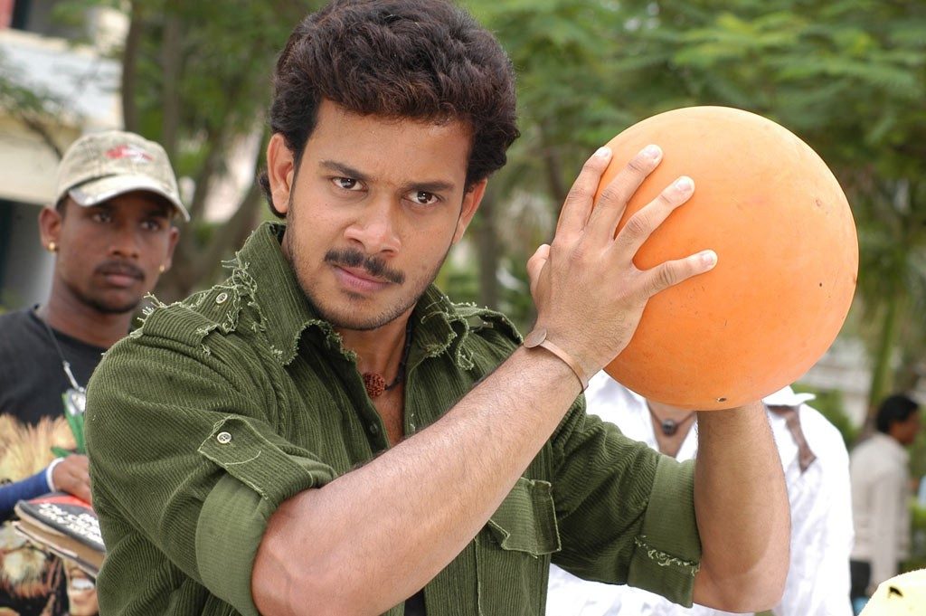 Tamil Actor Bharath Hot Stills In Movies (19)