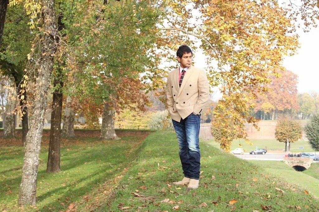 Tamil Actor Vikram Looking Very Smart And Stylish Photos (4)