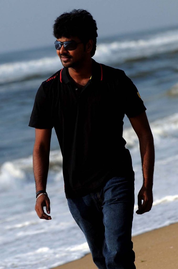 Tamil Film Actor Jai (aka) Jai Sampath So Hot And Stylish Photo Stills (7)