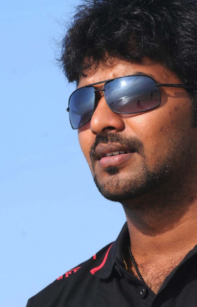 Tamil Film Actor Jai (aka) Jai Sampath So Hot And Stylish Photo Stills (8)