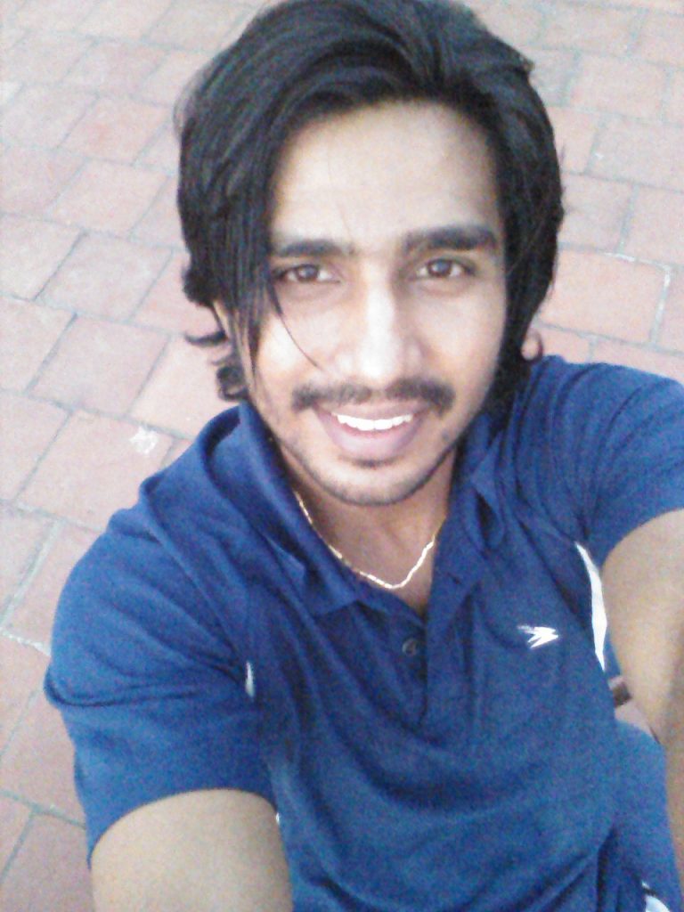 Tamil Hero Vishnu's Cute Unseen Selfie Stills Collection (20)
