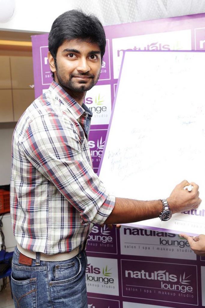 Unseen Photos Images Of Tamil Film Actor Atharvaa (7)