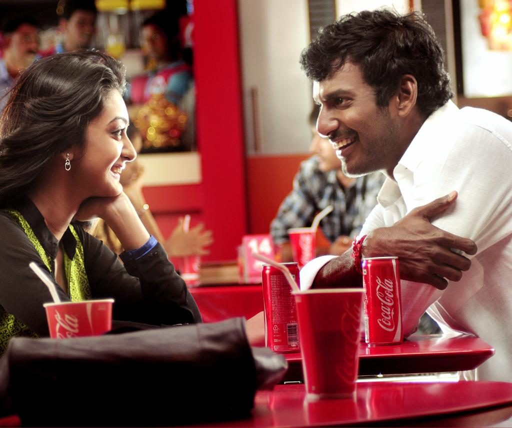 Vishal And Aishwarya Arjun Hot Stills In Pattathu Yanai Movie (6)