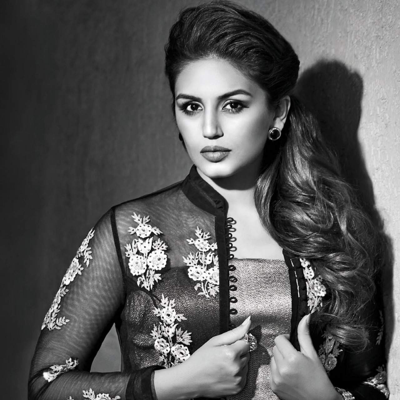 Huma Qureshi 35 Top Best Photos And HD Wallpapers - Cinejolly