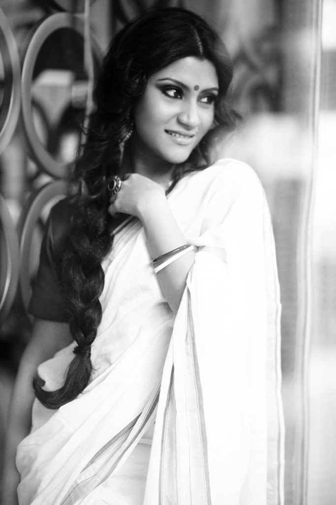 Black And White Pics Of Konkona Sen Sharma