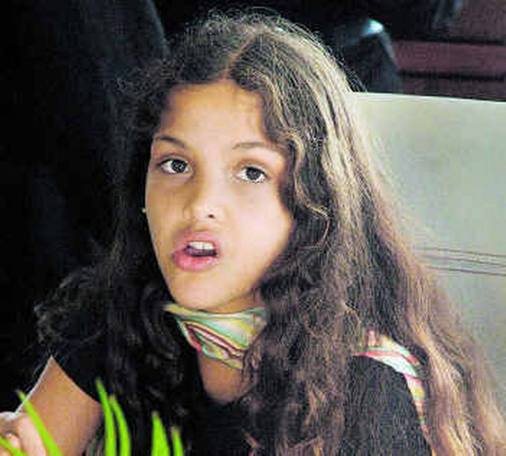 Childhood Pics Of Ayesha Kapur