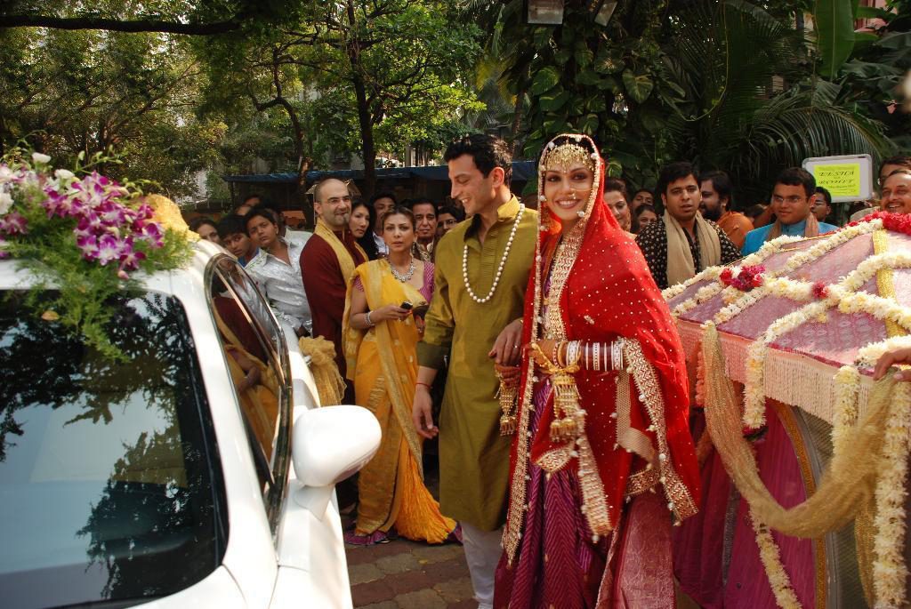 Isha Koppikar Wedding Images